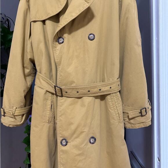 Giorgio Armani trench coat - Picture 4 of 16